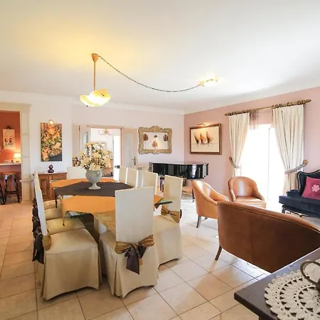 וילה Al Meida Exclusive For Groups & Retreats אלבופיירה