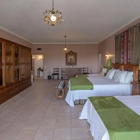 וילה Al Meida Exclusive For Groups & Retreats אלבופיירה