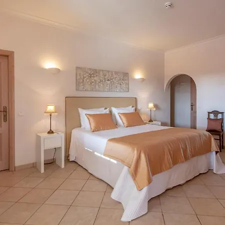 Al Meida Exclusive For Groups & Retreats וילה אלבופיירה