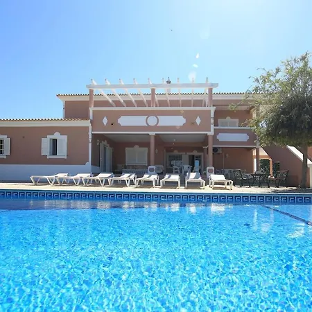 Al Meida Exclusive For Groups & Retreats וילה