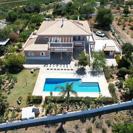וילה Al Meida Exclusive For Groups & Retreats